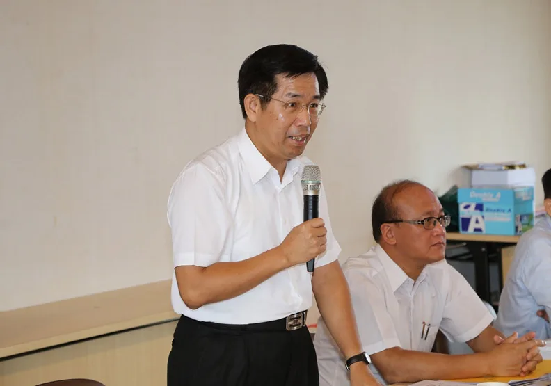 中研院士發起五萬連署，課審委員聽到了 高中文言文比例維持在45%到55%