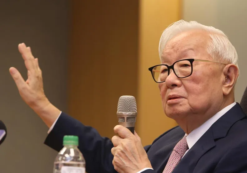 張忠謀在台大EMBA，分享他的獨門經營四招