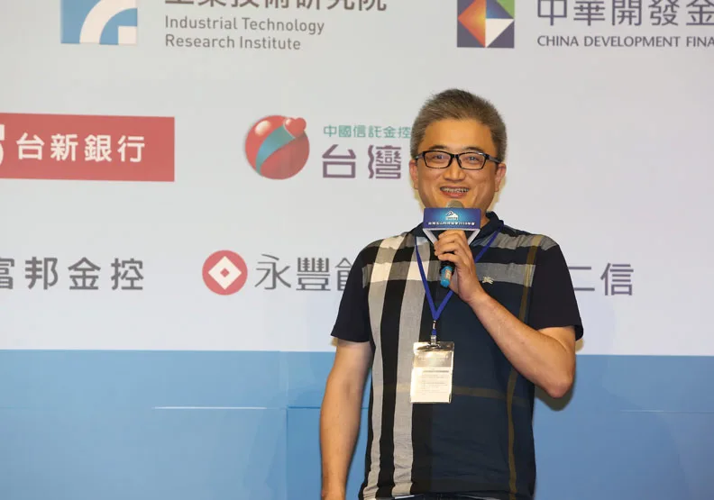 有「批踢踢之父」稱呼的台灣人工智慧實驗室創始人杜奕瑾。
