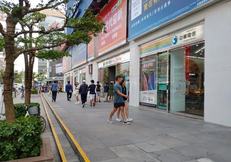 圖為中華電信門市。遠見資料庫