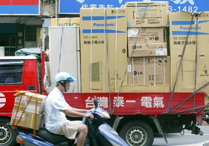 夏天想少繳點電費，第一步就是趁節能家電補助之際，淘汰老舊電器。