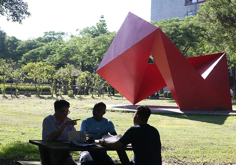 部分私立大學熱門科系的門檻提升。圖為元智大學。遠見資料照，蘇義傑攝
