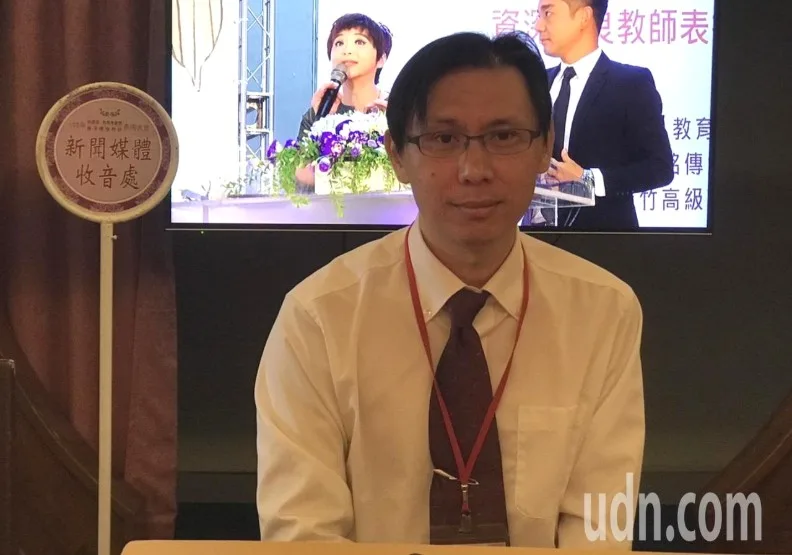 在越南胡志明市台灣學校教科學的程瑋昱今天獲頒師鐸獎。聯合新聞網提供