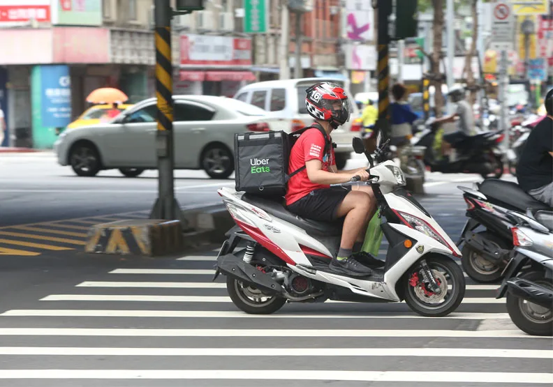 圖／懶人經濟帶動外送商機，但其實外送服務並非現代的專利，早在千年前的中國古代就已有這樣的服務。