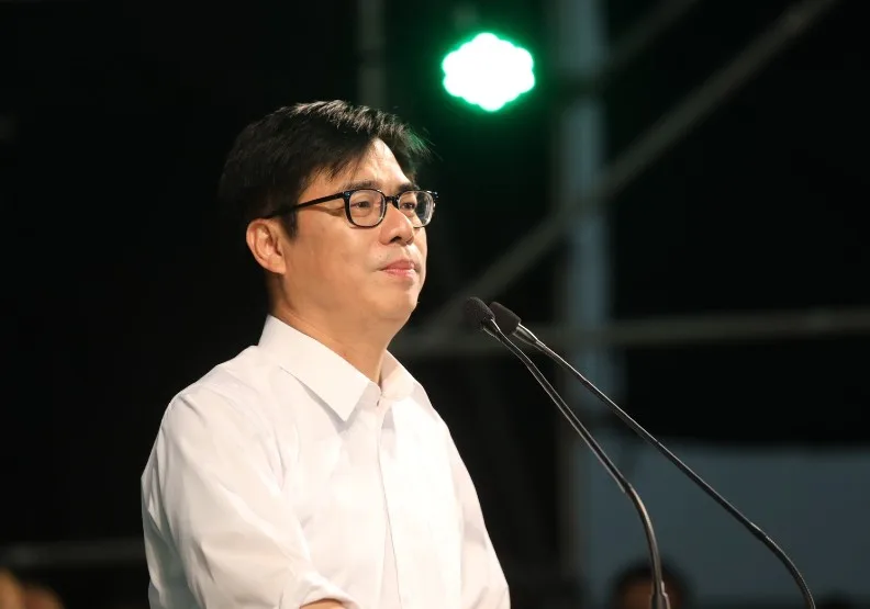 民進黨高雄市長候選人陳其邁15日補選結果，毫無懸念當選高雄市長。陳其邁競選辦公室提供