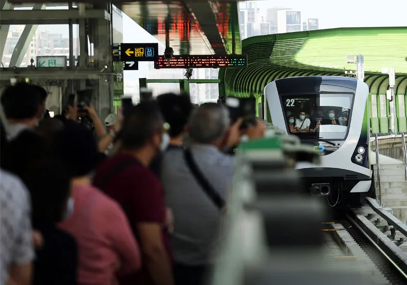 軸心斷裂、試營運喊卡！這三個原因，讓中捷通車命運多舛