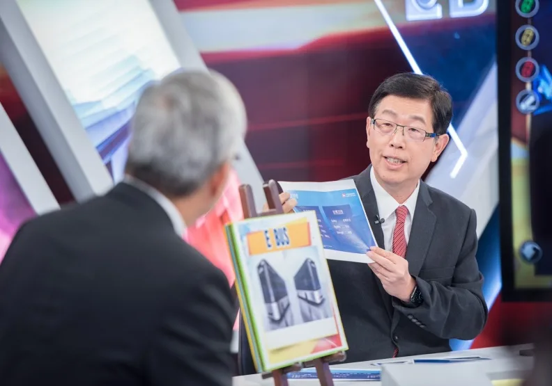 鴻海董座劉揚偉接受電視訪談，揭開鴻海未來布局。鴻海提供