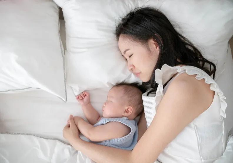 身處困境的全職媽媽有千千萬萬，吞下獨自育兒的委屈。圖／shutterstock
