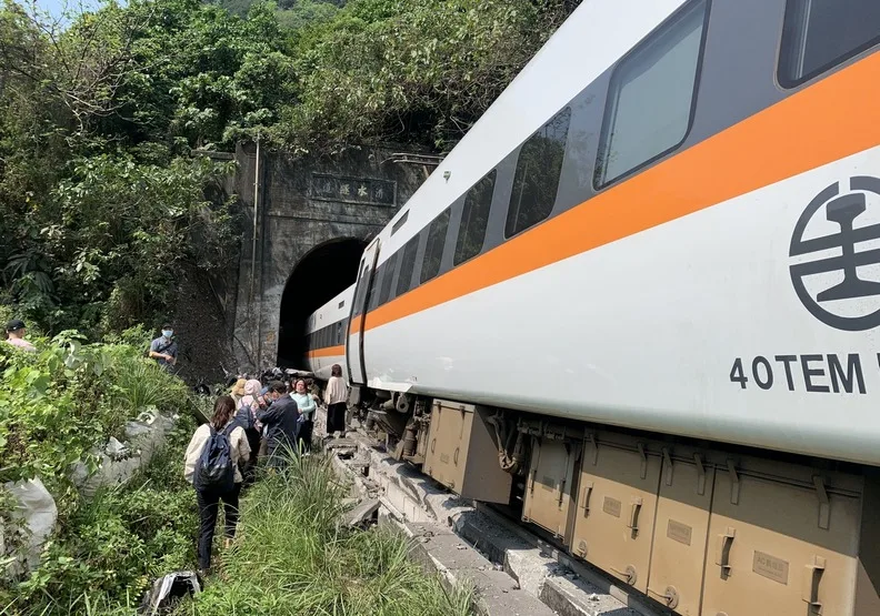 太魯閣號意外事故。中央災害應變中心
