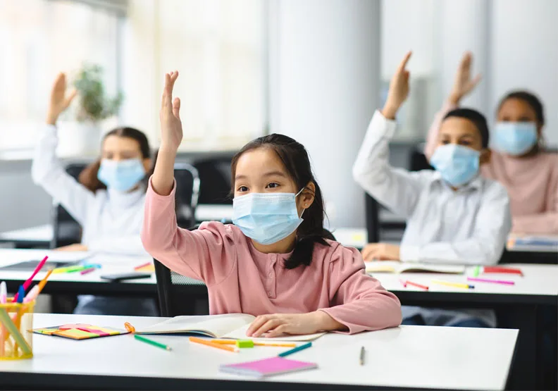 學校確診停課標準明起變更！國小同班停3天、國高中只匡「九宮格同學」。僅為情境配圖，取自Shutterstock
