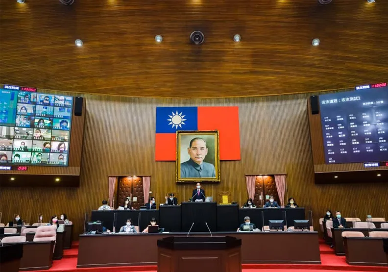 第11屆立委選舉結果出爐，新任立委將在2月1日報到、宣誓就職。取自臉書@游錫堃