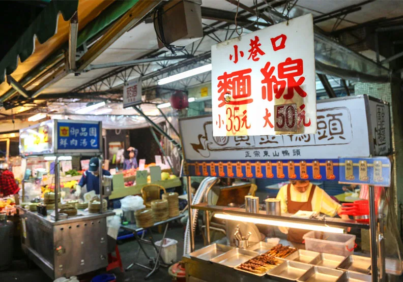 專家分析，台灣的糧食自給率偏低，也是食物價格推升通膨的主因之一。賴永祥攝