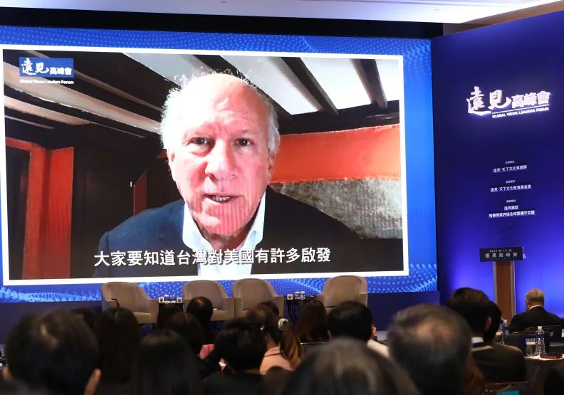 圖／《哈佛商業評論》英文版總編輯殷阿笛，於2021年遠見高峰會以視訊方式發表演講。池孟諭攝