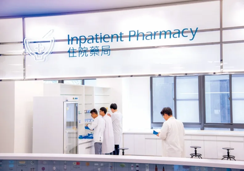 近年國內藥師的出路愈來愈多元，讓大學藥學系熱門度竄升，更是許多高中生新瞄準的首要志願。嘉南藥理大學提供