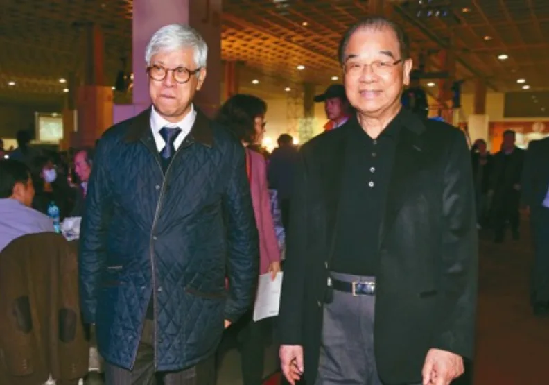 圖／英業達集團會長葉國一（右）與董事長卓桐華（左）對資產活化相當有經驗。經濟日報提供