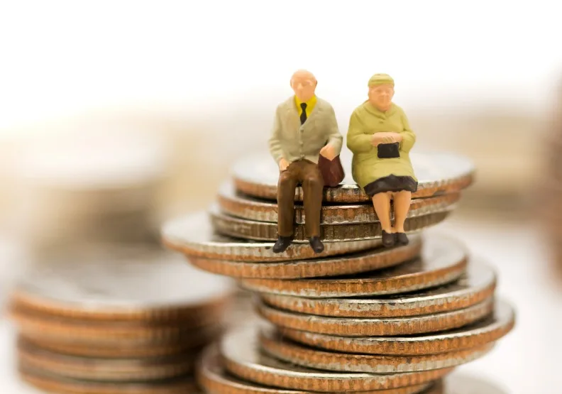 勞退專戶的退休金屬於勞工個人財產，勞保年金等給付則屬於社會保險，並非財產。（僅為情境圖）Shutterstock