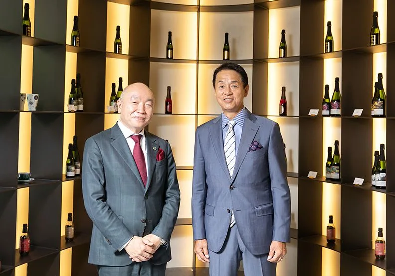 圖／協技科技董事長林 浩司（左）、「咖啡獵人」川島 良彰（右）因共同對咖啡的愛好牽起緣分。