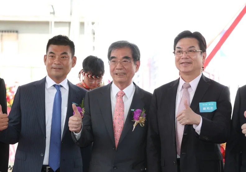 圖／光寶科技董事長宋明峰（左）、光寶科技創辦人宋恭源（右）。蘇義傑攝