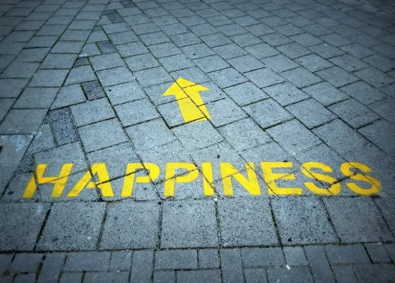 《睡前3分鐘超感謝筆記》／僅為情境圖，取自unsplash