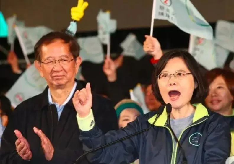 圖／中研院前院長李遠哲（左）曾經為蔡英文總統助選。聯合新聞網提供