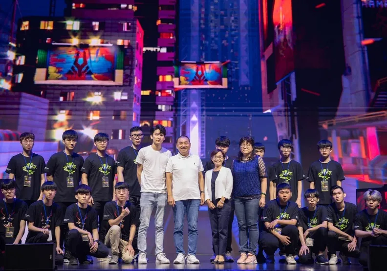 圖 / 宏匯廣場為新北最大購物中心，近期於Zepp New Taipei盛大舉辦2022亞洲電子競技公開賽，吸引許多民眾前往觀賽。（新北市政府經發局提供）