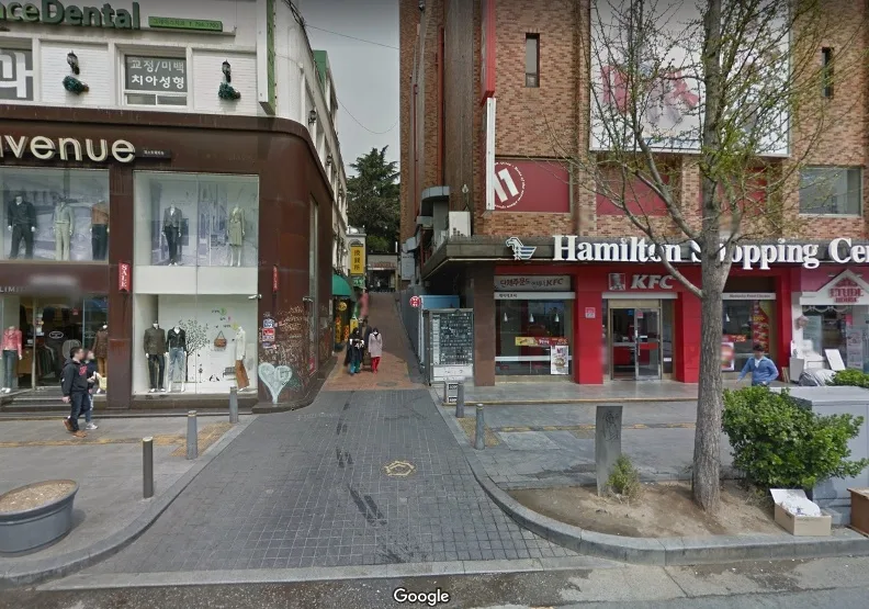 圖／釀嚴重踩踏死傷的梨泰院巷弄。google map