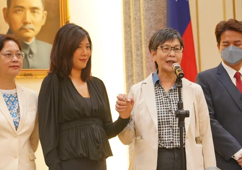 圖／新光公主吳欣盈今就職立委。取自蔡璧如臉書