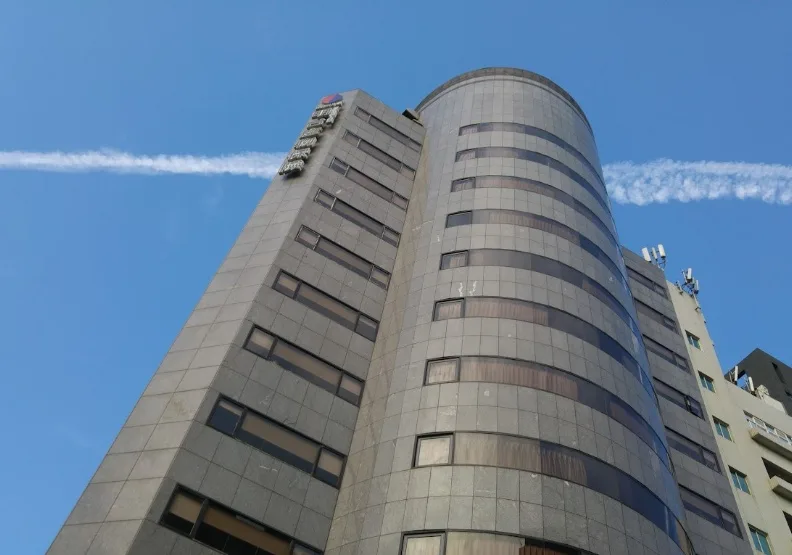 2022年防疫理賠金逾2000億元，不少產險業者需靠賣樓、增資求生。示意圖。圖片來源：Google Map