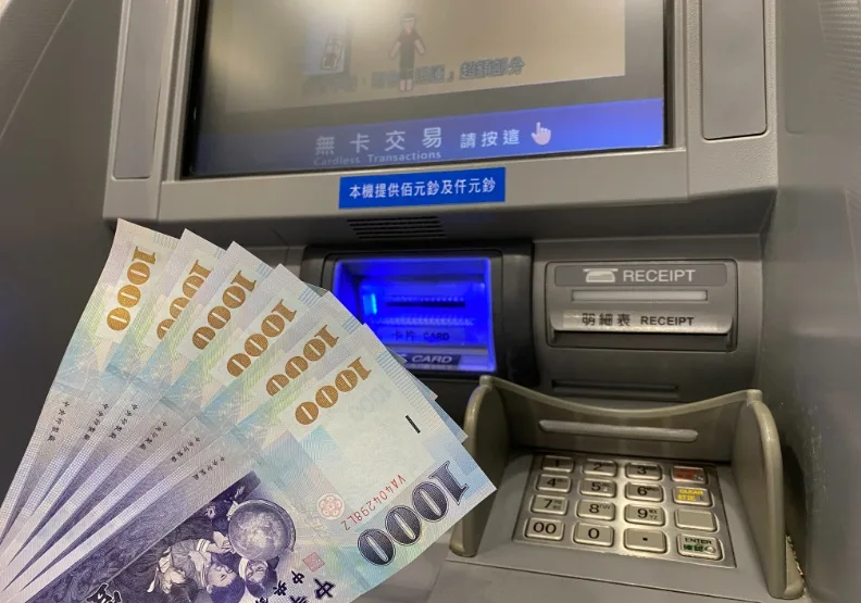 行政院會今日通過特別預算案，預計4月發放6000元。陳心慈攝