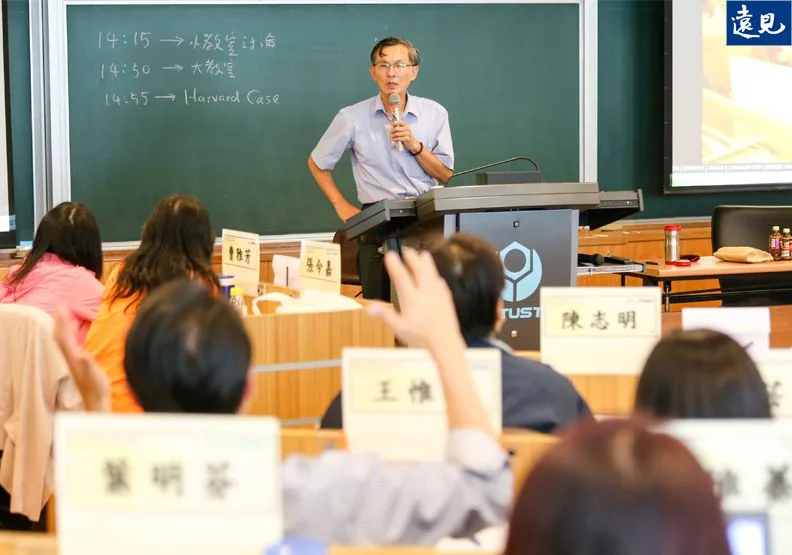 大學課堂情境圖。賴永祥攝