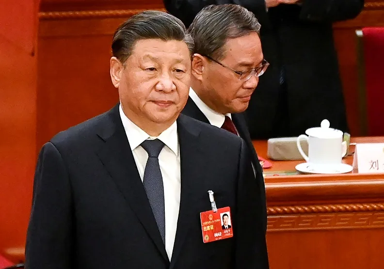 中國國家主席習近平（前）、中國國務院總理李強（後）。達志影像