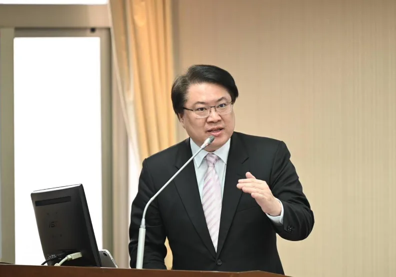 內政部長林右昌表示「青年購屋積金支持機制」正在研議中。取自林右昌臉書