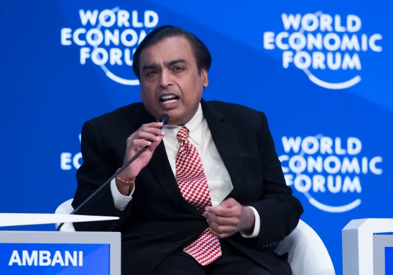 印度信實集團總裁穆克什安巴尼（Mukesh Ambani）2017年出席世界經濟論壇。Flickr by World Economic Forum
