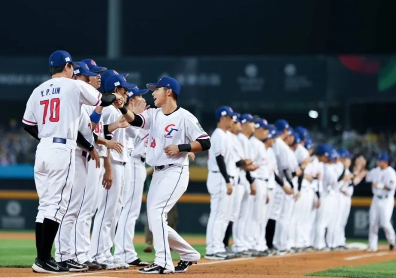 2023年WBC世界棒球經典賽中，台灣球員擊退荷蘭、義大利勁敵的精彩表現，讓球迷難忘。取自陳傑憲臉書