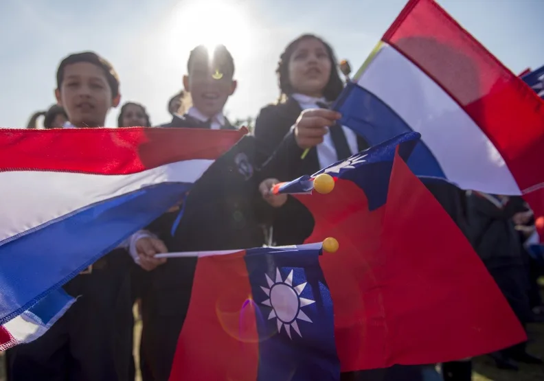 即將在4月舉行總統大選的巴拉圭，恐是兩岸的下一條戰線。總統府提供