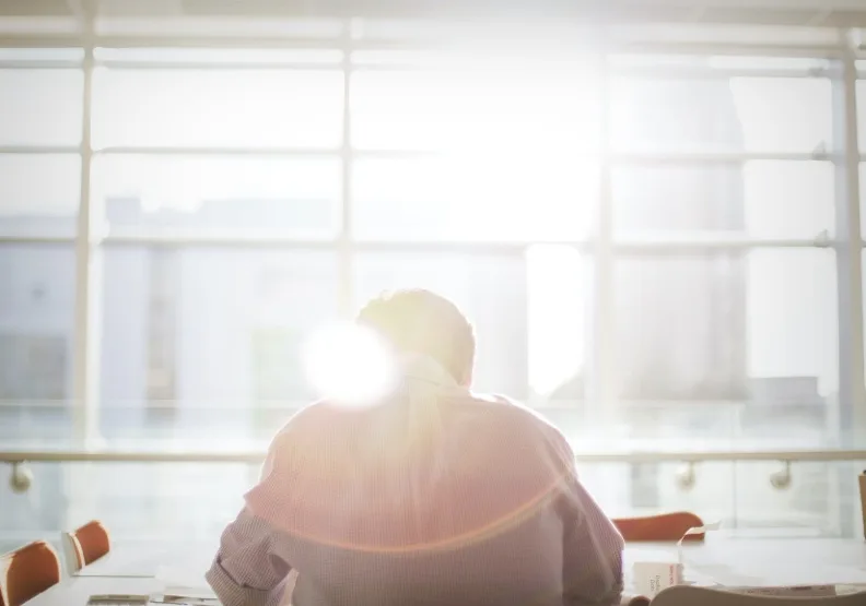 《就算社畜，也要當不吃虧的那一個》／僅為情境圖，取自unsplash