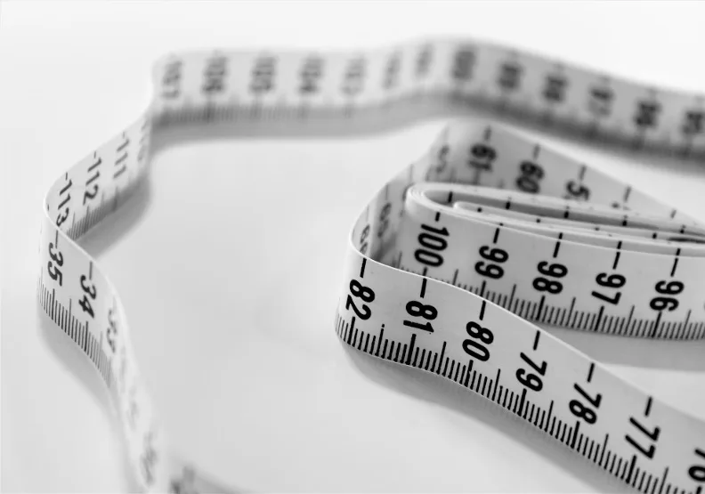 《尺碼謊言》／僅為情境圖，取自unsplash