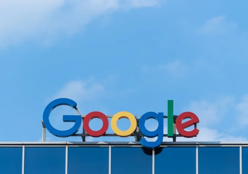 Google今年初才宣布全球裁員，為何現在又決定在台灣大舉徵才？Photo by Pawel Czerwinski on Unsplash
