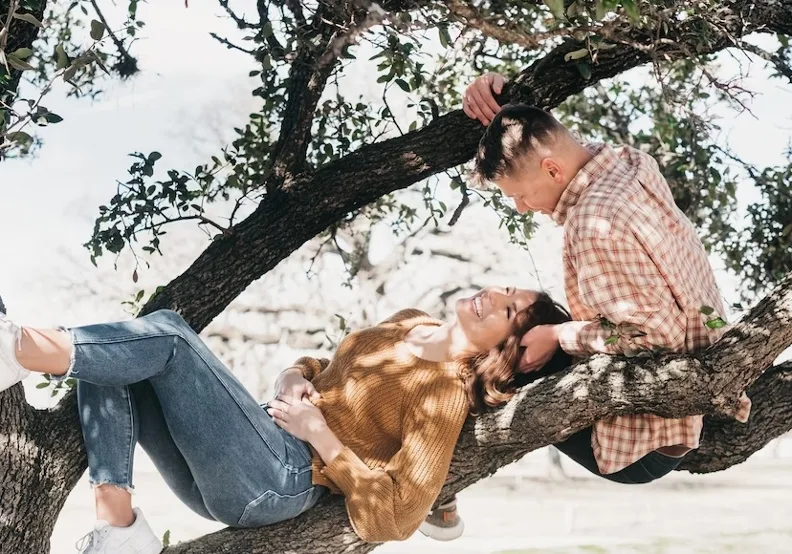 《你沒那麼堅強，只是習慣了偽裝》／僅為情境圖，取自unsplash