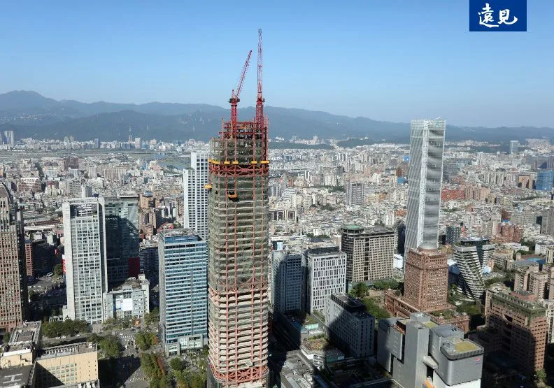建築業直呼，一旦囤房稅2.0實施，將來賣不完的房子累計課稅後，成本負擔難以估算。張智傑攝