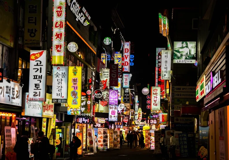 疫情後邊境管制解除，南韓觀光產業逐漸回溫。取自Unsplash