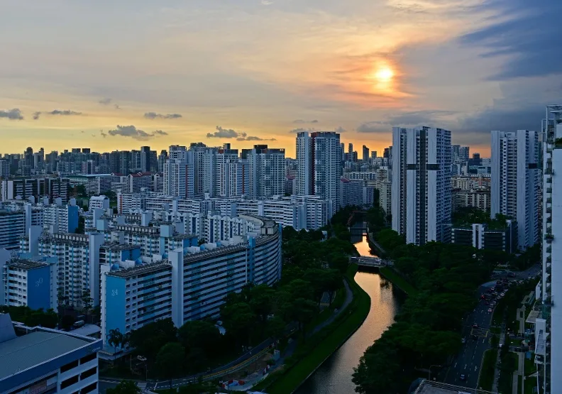 新加坡一向擁有規劃良善的公共住宅政策，素有公宅模範生美譽。取自HDB臉書