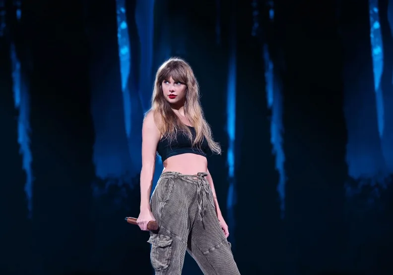 美國流行音樂歌手泰勒絲（Taylor Swift）近期在北美舉辦52場「時代巡迴演唱會」（The Eras Tour），預估為美國帶來高達46億美元的經濟效益。取自@taylorswift13 twitter