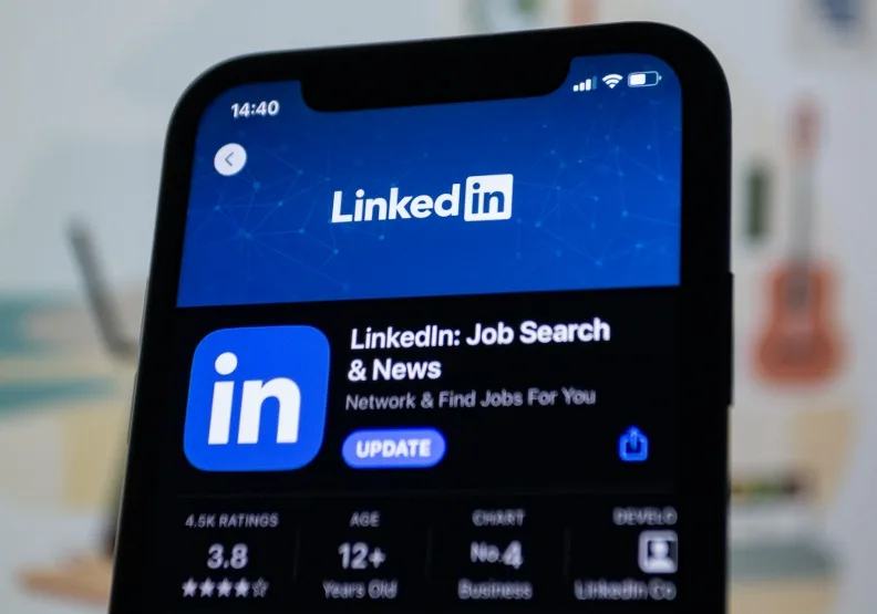 LinkedIn上其實有許多不為人知的求職技巧。Pexels by Bastian Riccardi