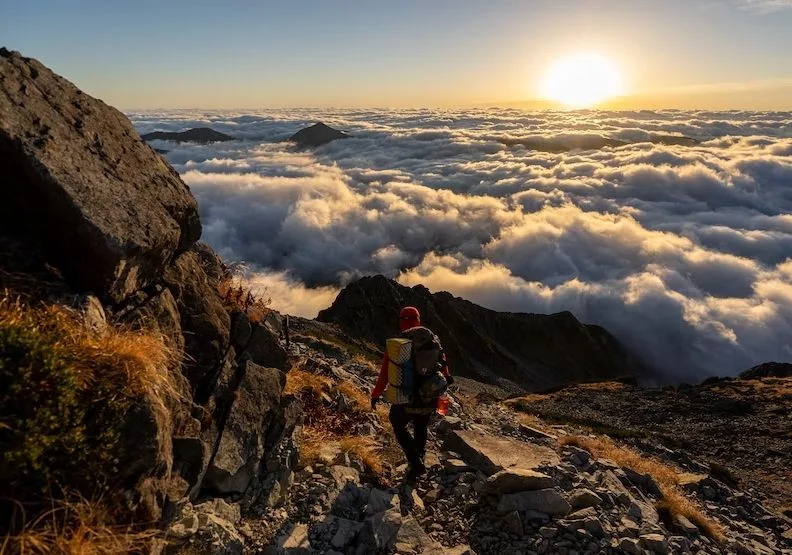 《山痕》／僅為情境圖，取自unsplash