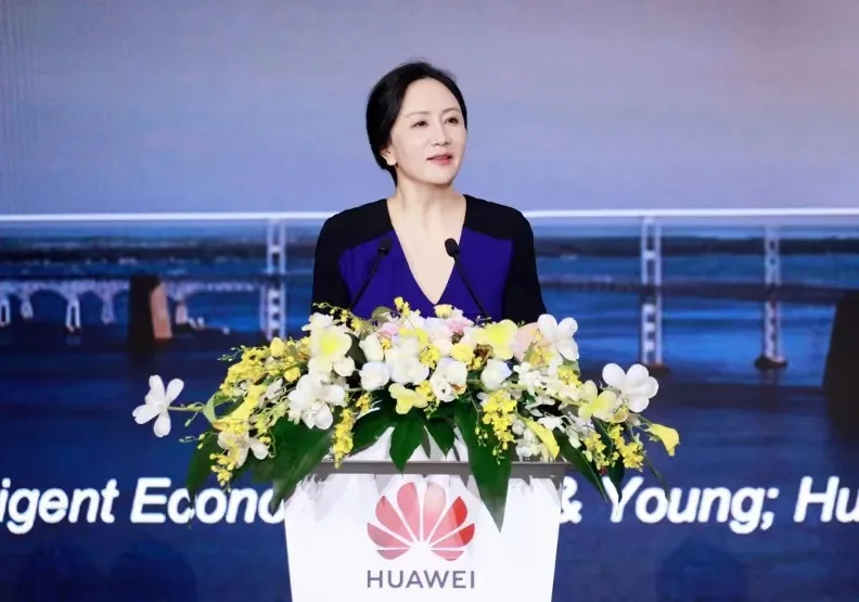2023年3月，華為進行了董事會換屆選舉，確定任正非的長女孟晚舟擔任華為輪值董事長，成為華為史上最年輕的輪值董事長。取自華為微信公眾號