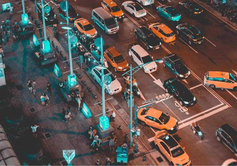 台灣如何變「行人地獄」：交通規劃一開始就錯？僅為情境配圖。取自Unsplash