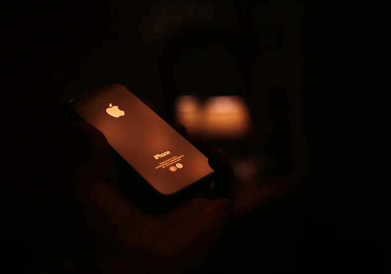 隨著蘋果iPhone15發表日期接近，蘋果供應鏈成員表現也愈成為矚目焦點。Photo by Peng Original📷 on Unsplash