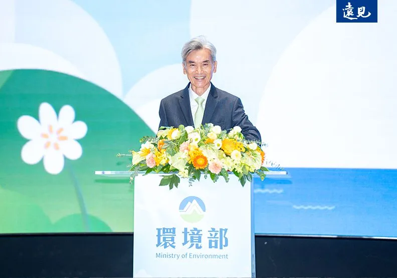 薛富盛接下首任環境部部長。賴永祥攝
