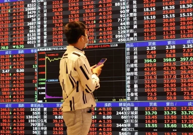 根據Bloomberg資料，彭博20年期（以上）美國公債指數殖利率已經飆升至4.49%，為近12年相對高檔。聯合報系資料庫，經濟日報提供